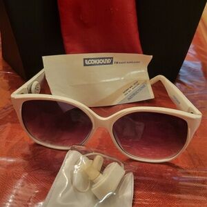 Vintage White Look sound FM Radio Sunglasses with earpiece Rare